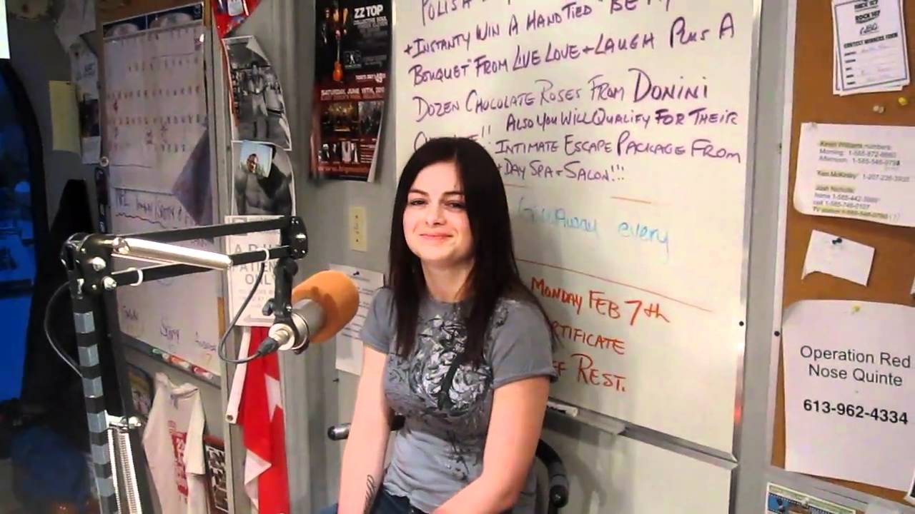 Jessica Murphy gets hypnotized into having a big crush on TOMMY on Rock 107