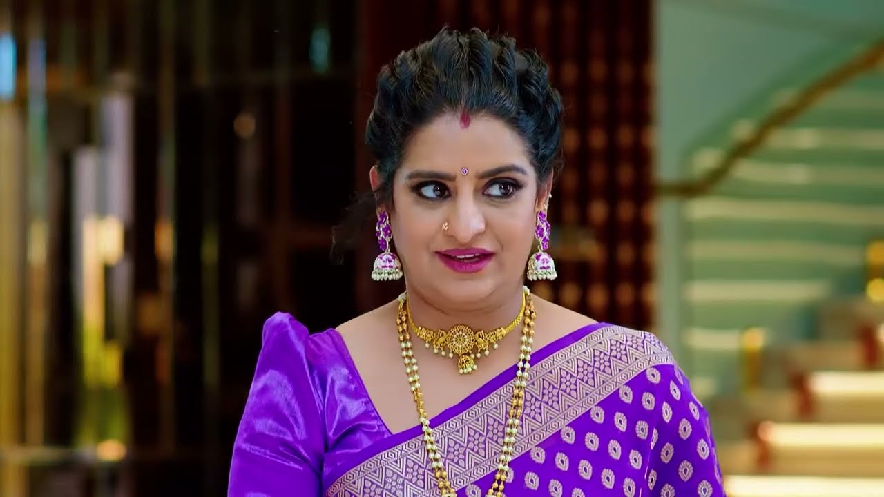 చిన్న గొడవ కావాలని పెద్దది చేసింది | Jagadhatri Telugu | Full Ep 44 | Zee Telugu | 10 Oct 2023