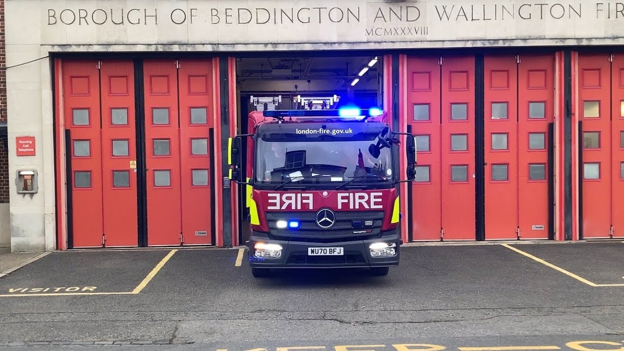 *MOBILISE - H371* LFB Wallington Pump Ladder Turnout to AFA