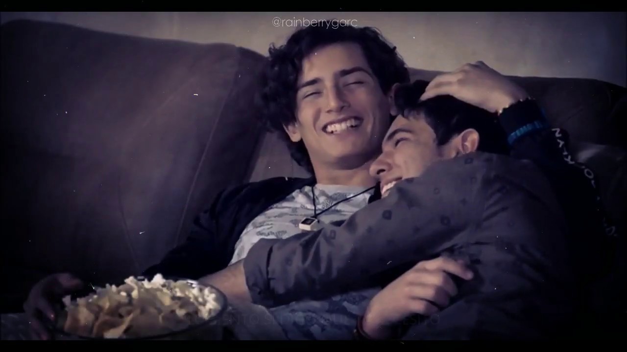 Strong | Ari y Temo