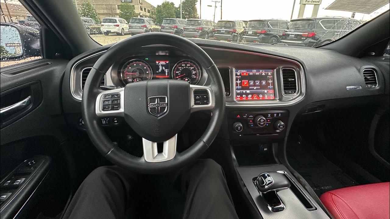 Dodge Charger SXT 2014 года, вид с камер наблюдения