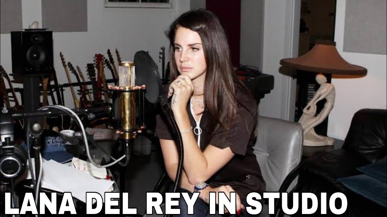 Lana Del Rey In Studio