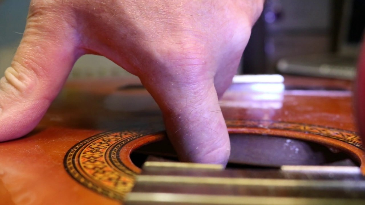 Aria Concert Guitar AC 7 Réparation Fr.