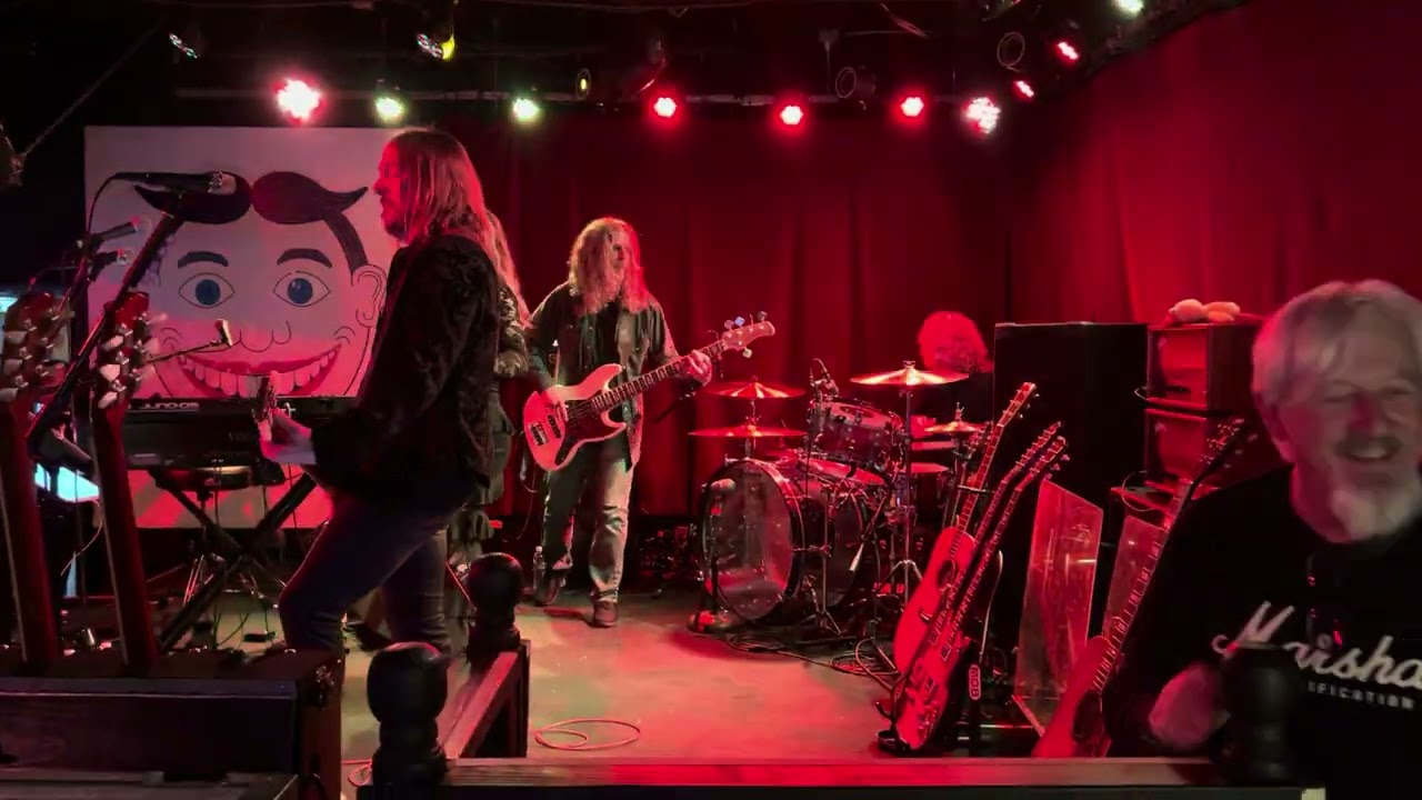 Matt O'Ree Band jams to 