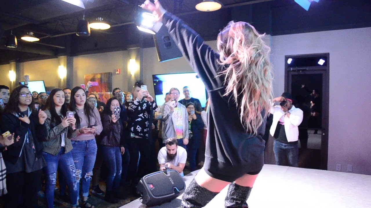 ALLY BROOKE 