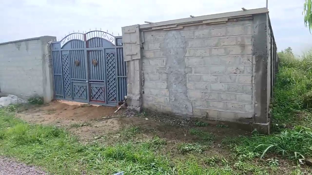 Le 11/3/2026 20m/20 a VENDRE  MENKAO REFECCO A UN PRIX NÉGOCIEBLE EN CAS DE BESOIN CONTACTER NOUS