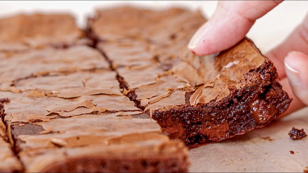 Насыщенный тающий брауни: шоколадное совершенство в каждом кусочке!