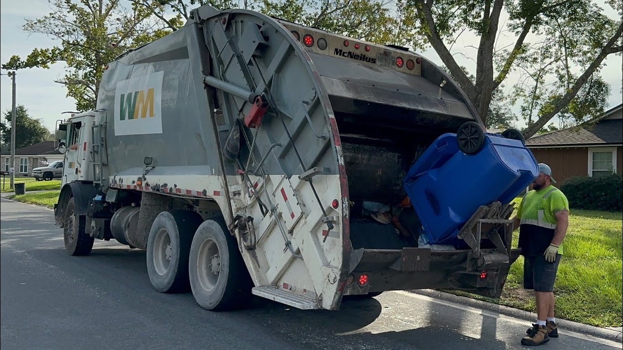 Fast WM Mack MRU McNeilus Rear Loader Garbage Truck Packing Manual Trash