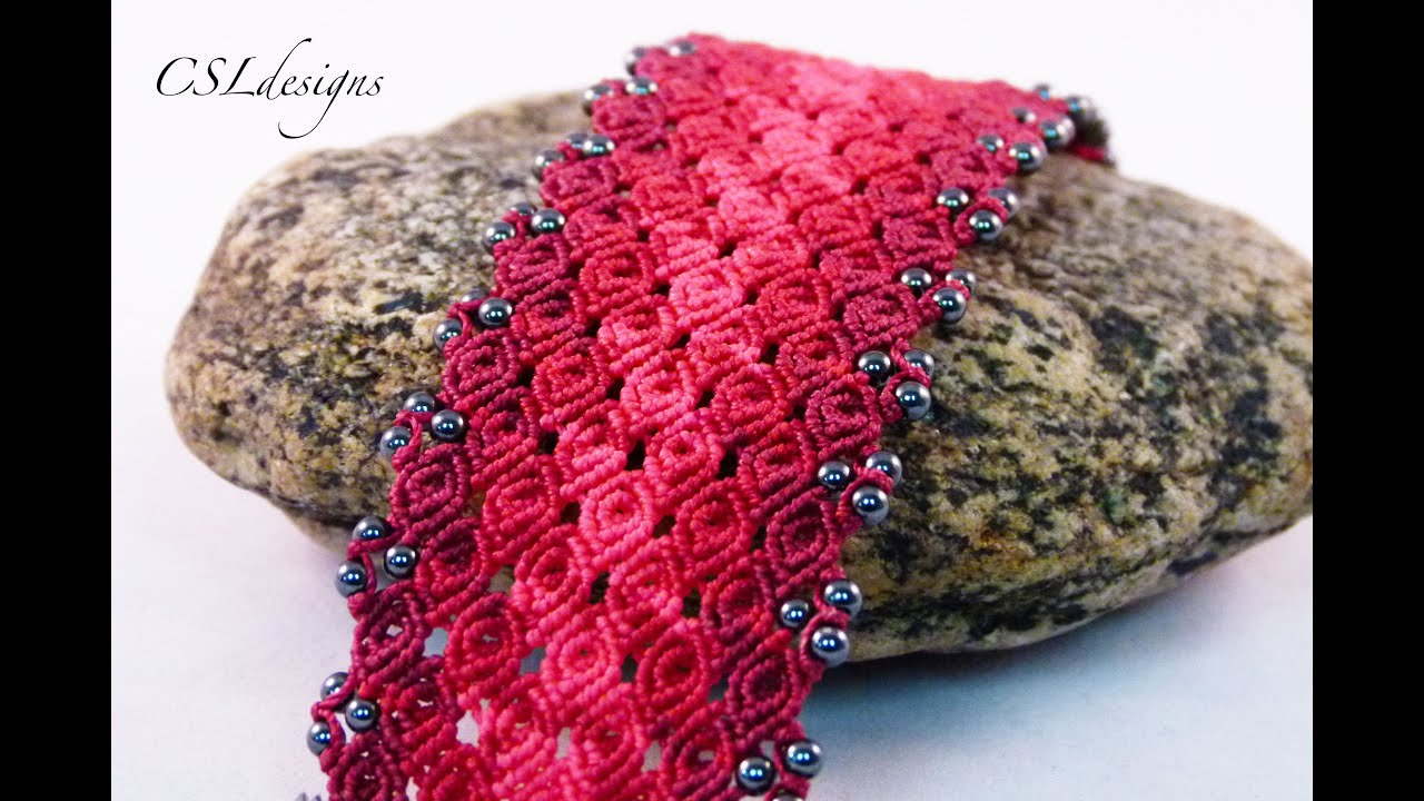 Rosebud micro macrame bracelet⎮ Valentine's Day