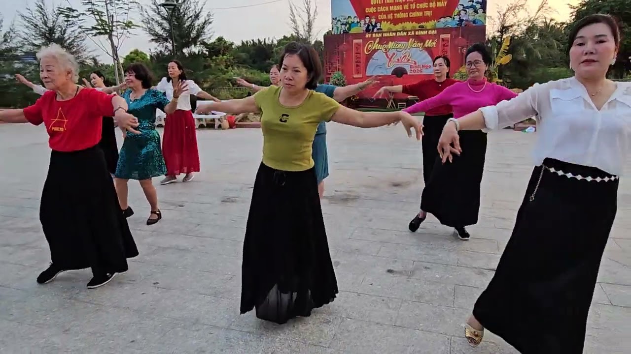 Dân vũ: Ngày Tết Quê Em