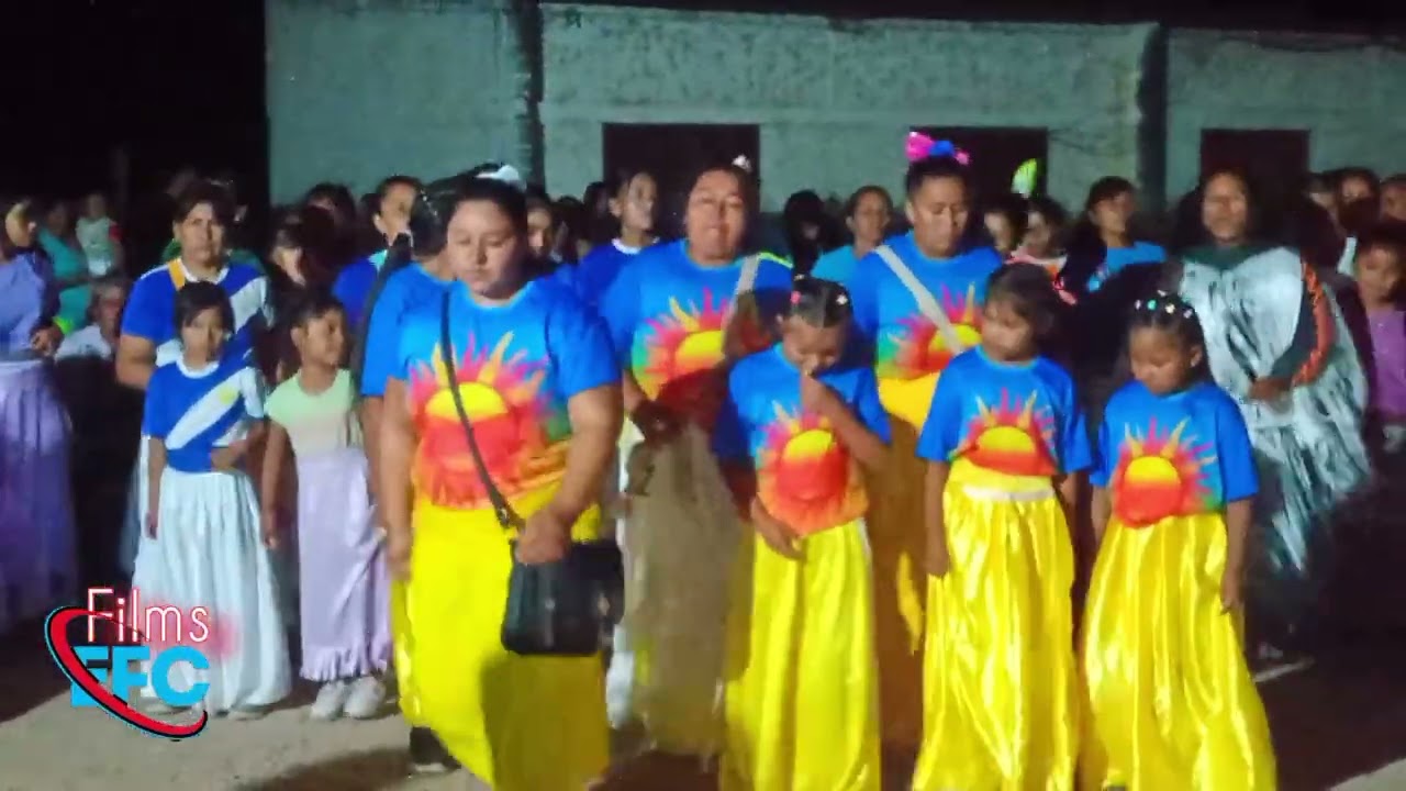 Mario luna canción de Ronda en barrio la bomba Iglesia Árbol de vida.