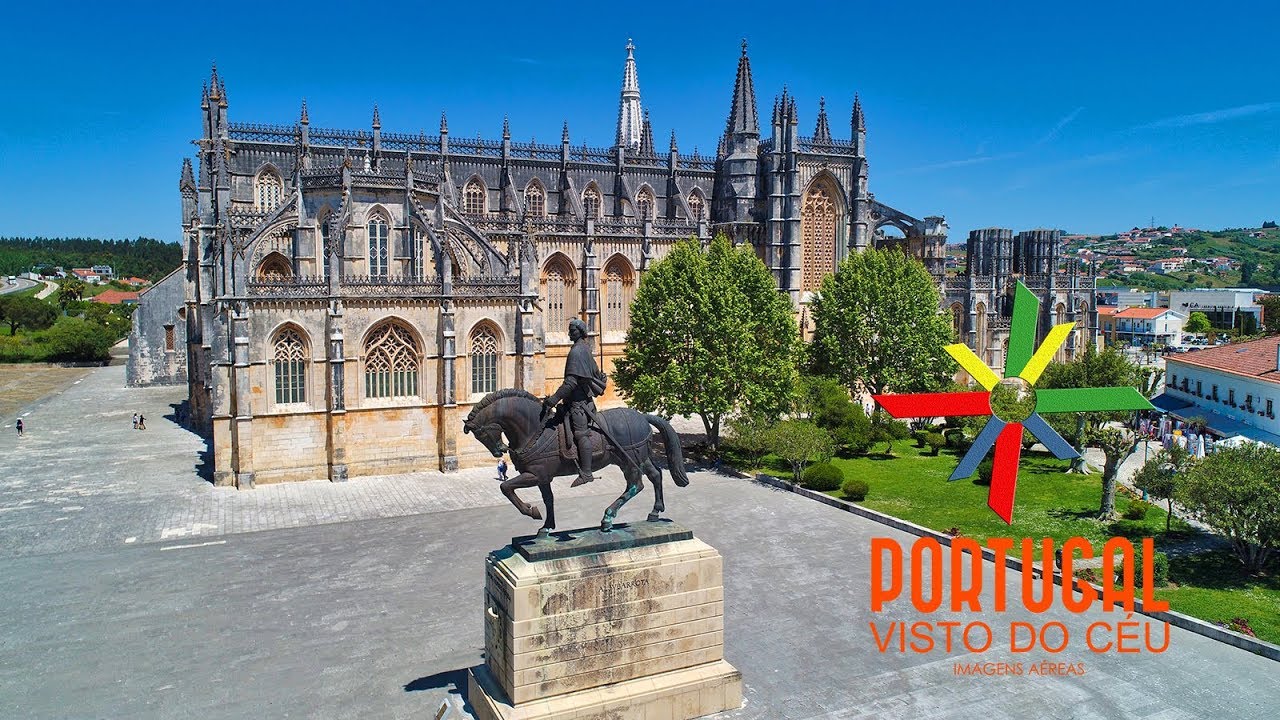 Mosteiro da Batalha ⛪ Batalha Monastery aerial view - 4K UltraHD