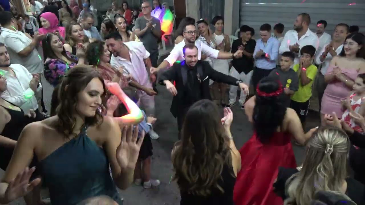 MUHTEŞEM ÇİFTİMİZİN EĞLENCELİ NİŞAN TÖRENİ
