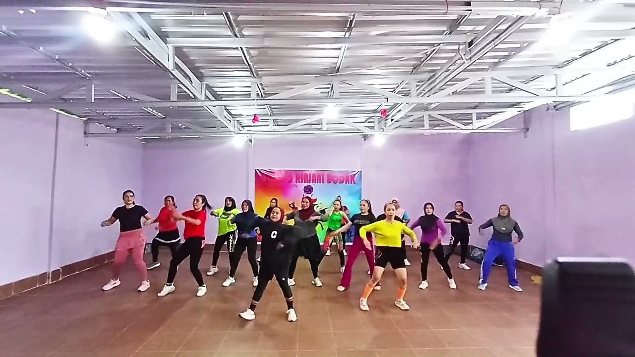 Get On The Floor - Zumba Dance - Colab with Rinjani Studio
