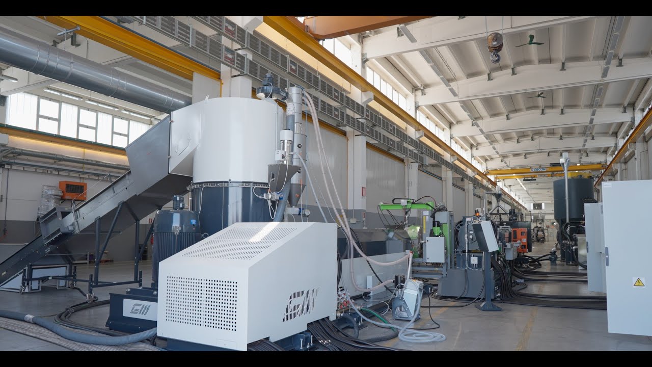イタリア　Gamma Mecanica製　押出機　含水率15%まで対応