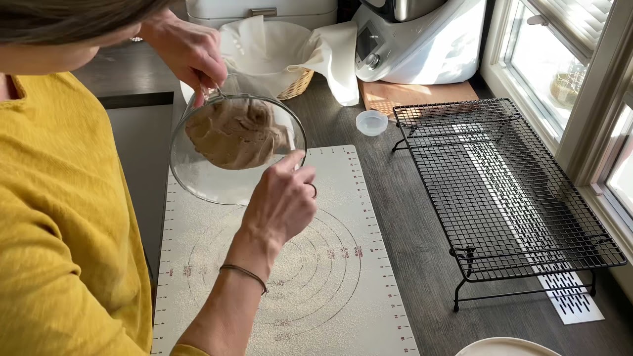 Roggen-Sauerteig-Brot im Emaillierten Gusseisernen Topf von Pampered Chef