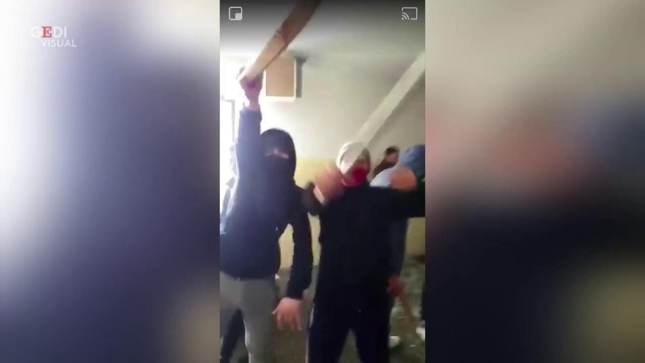 Modena, i detenuti scatenati durante la rivolta in carcere