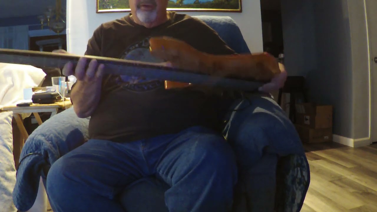 Review of the Michael Kelly Pinnacle 6 Left Handed.