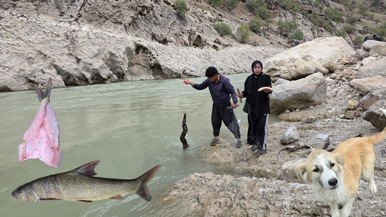 Fishing for survival in the Khersan River 🎣 | A cloudy day in the heart of the real life of nomads🌧️