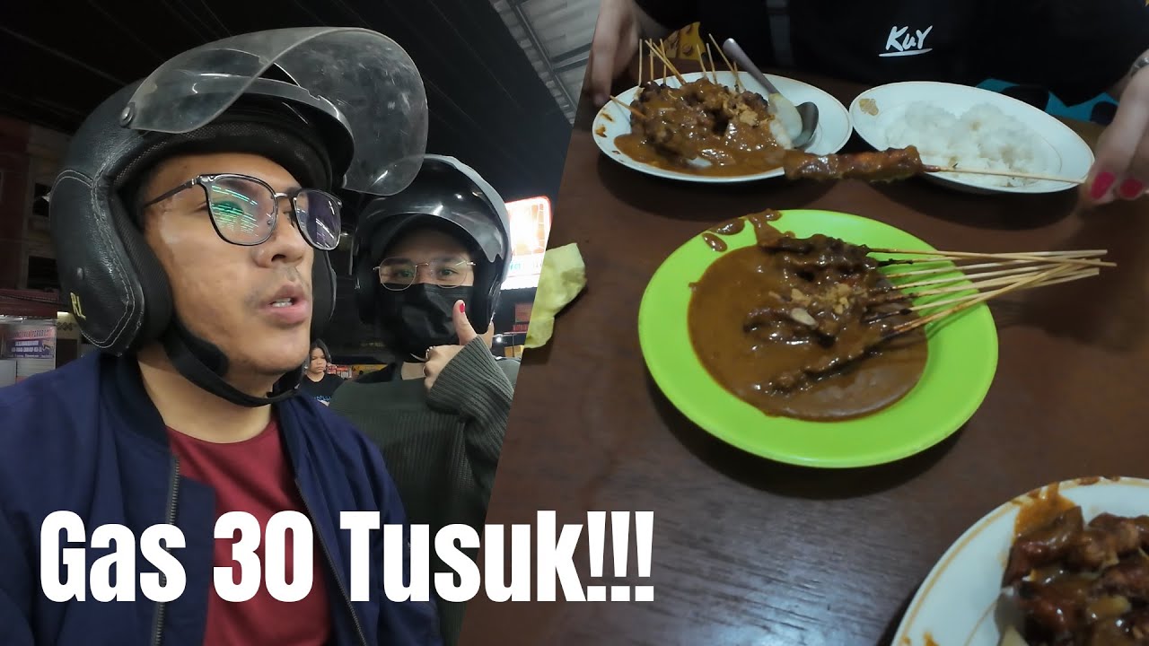 Makan Sate Madura 30 Tusuk di Haji Mail Ayahanda Medan.