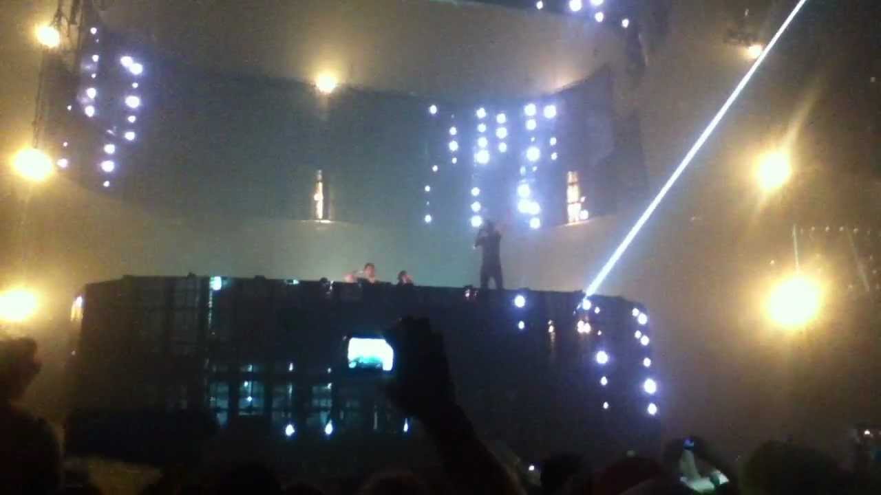 Steve Angello-KNAS+introducing the crew live@OneLastTour(Sportpaleis Antwerp 01-12-2012)