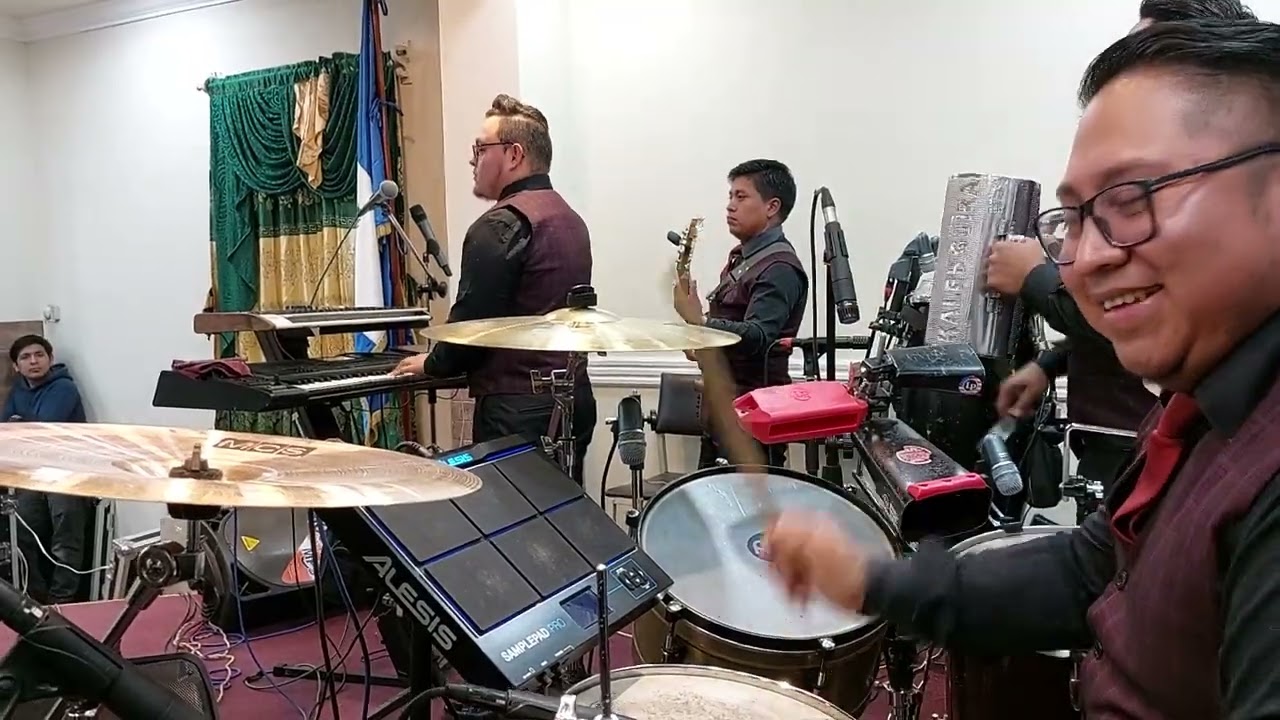 Príncipe Band Coros Maria Aurora Chan