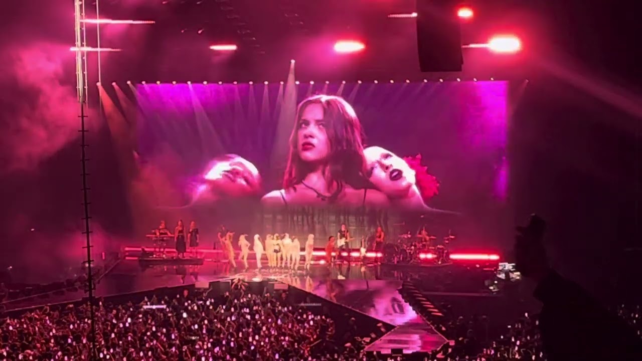 PETTY ISN’T PRETTY + LOVE IS EMBARRASSING - OLIVIA RODRIGO | PHILIPPINE ARENA BULACAN, PHILIPPINES