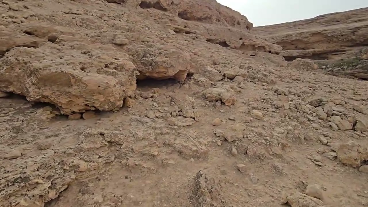 دخول  وادي الاسد في محافظة الانبار قضاء البغدادي  في احد الايام كان هاذا الوادي يحتضن (((11))