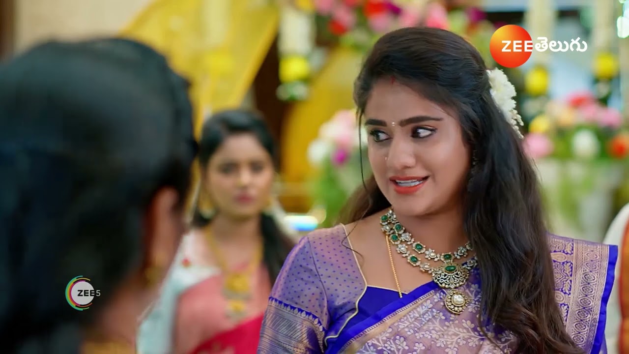 Jagadhatri Telugu | సిరి పెళ్లి జరిపించటానికి తన నగలు ఇచ్చిన జేడీ