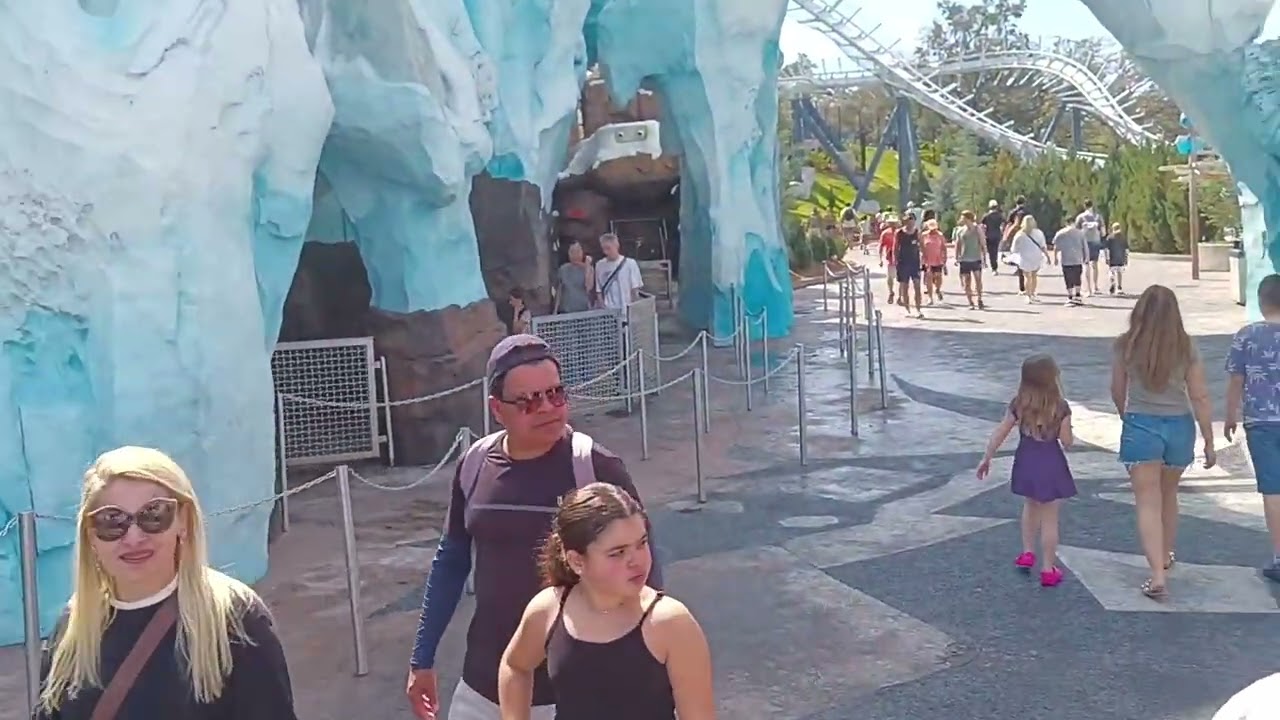 Bottom Of The World Antarctica at SeaWorld Orlando 