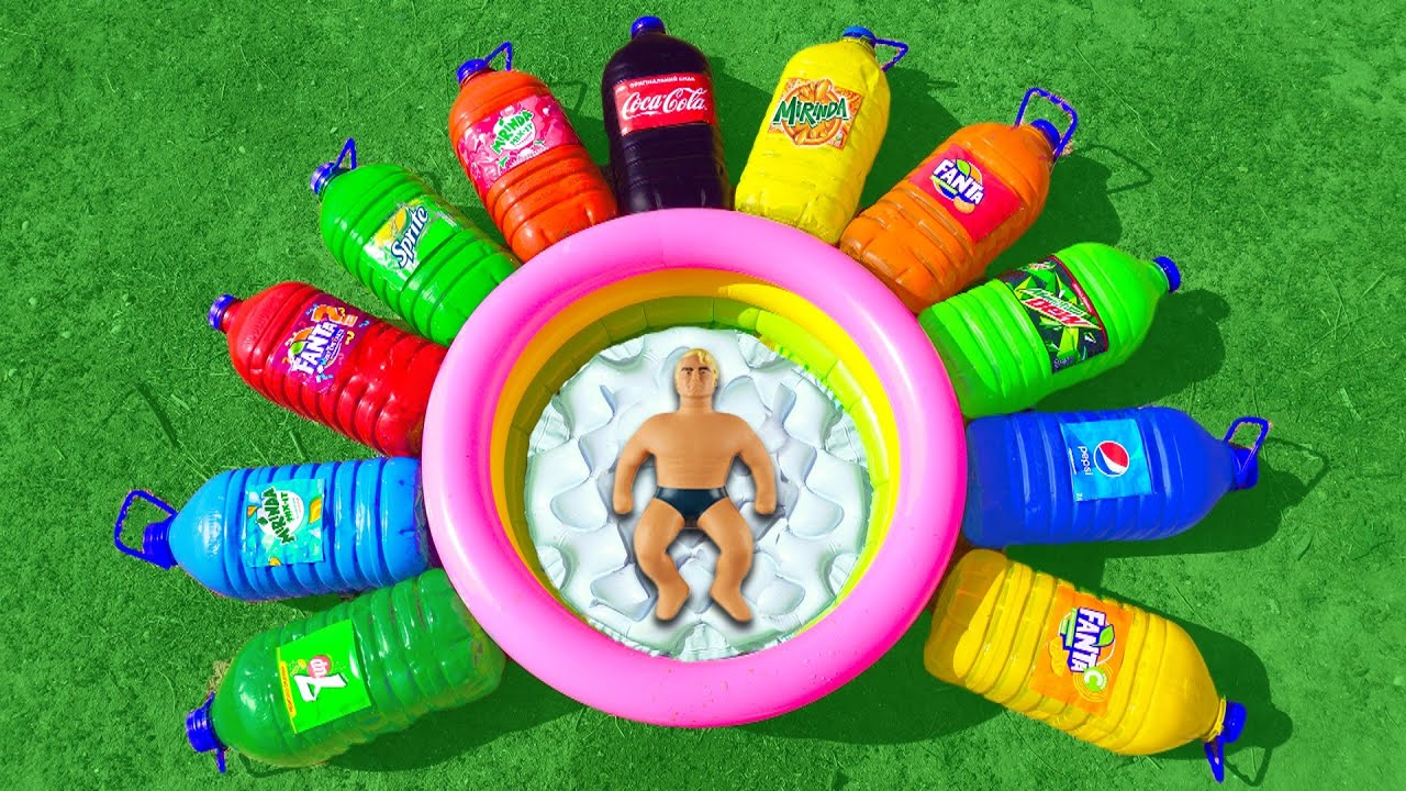 Big Coca-Cola Bottle (巨大な コカ・コーラ) & Giant Mirrinda, 7up, Stretch Armstrong vs Mentos in the Pool 수영장