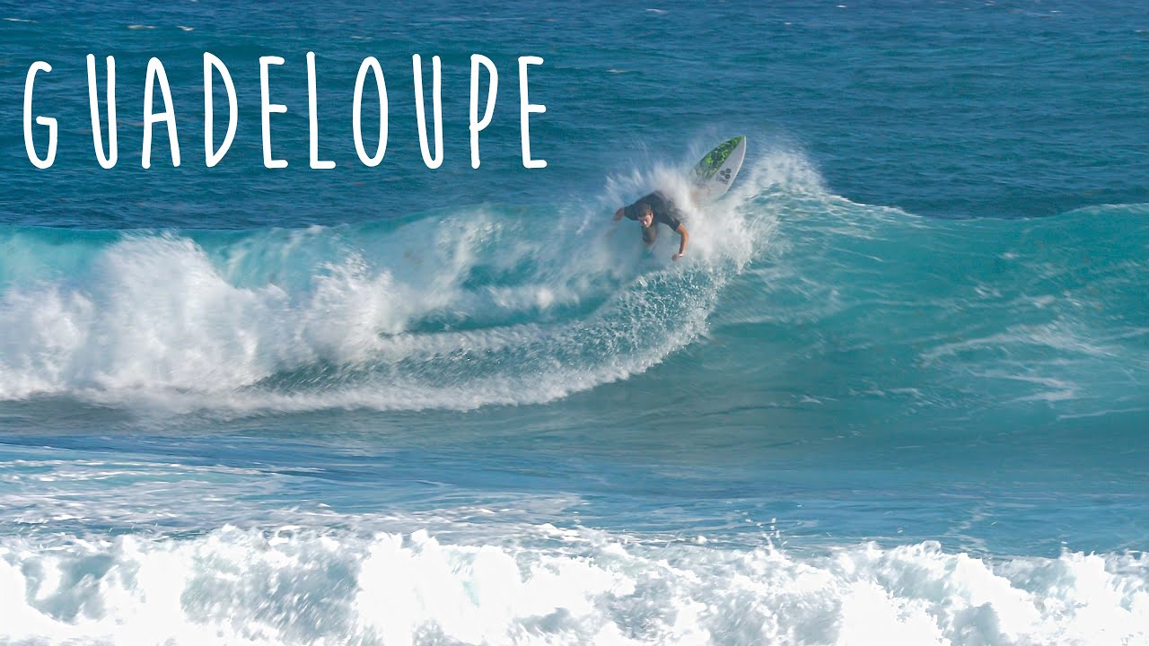 SURF À LA GUADELOUPE