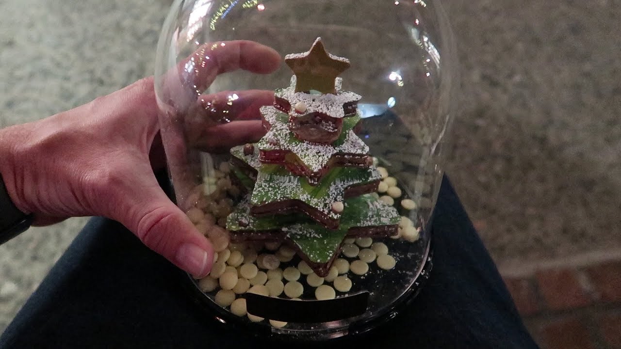 Christmas Things To Do At Disney Springs | Christmas Tree Trail, Holiday Foods & More!