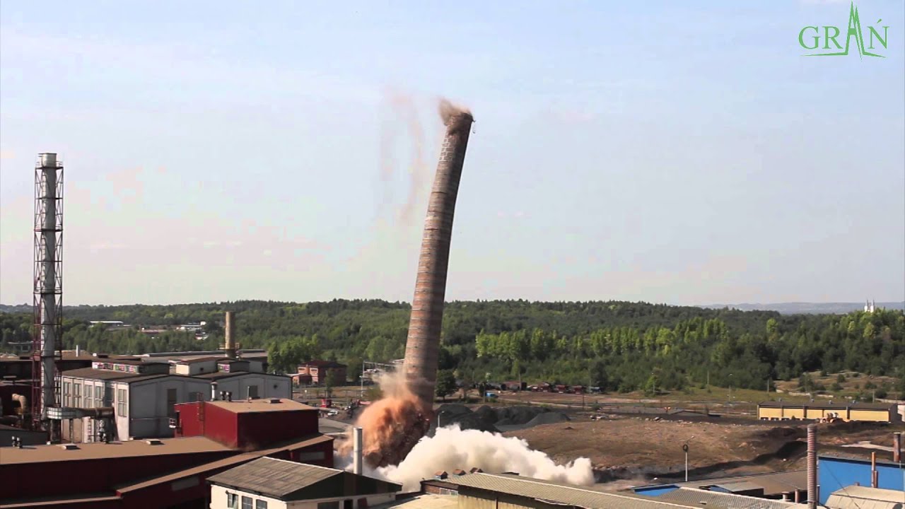 Wyburzenie komina ceramicznego na zlecenie Bolesław Recycling na terenie ZGH Bolesław