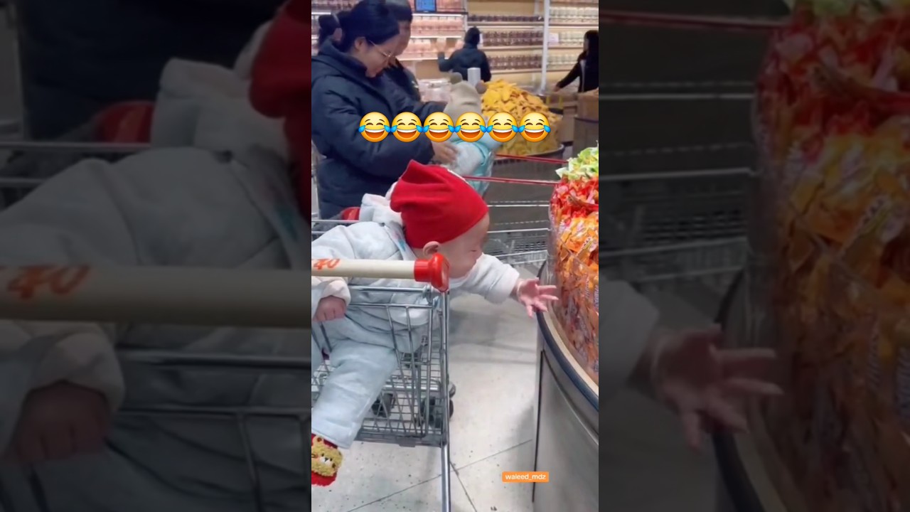 Cute Baby Funny Moments 😂 | Try Not to Laugh! #Shorts #FunnyBaby #Comedy