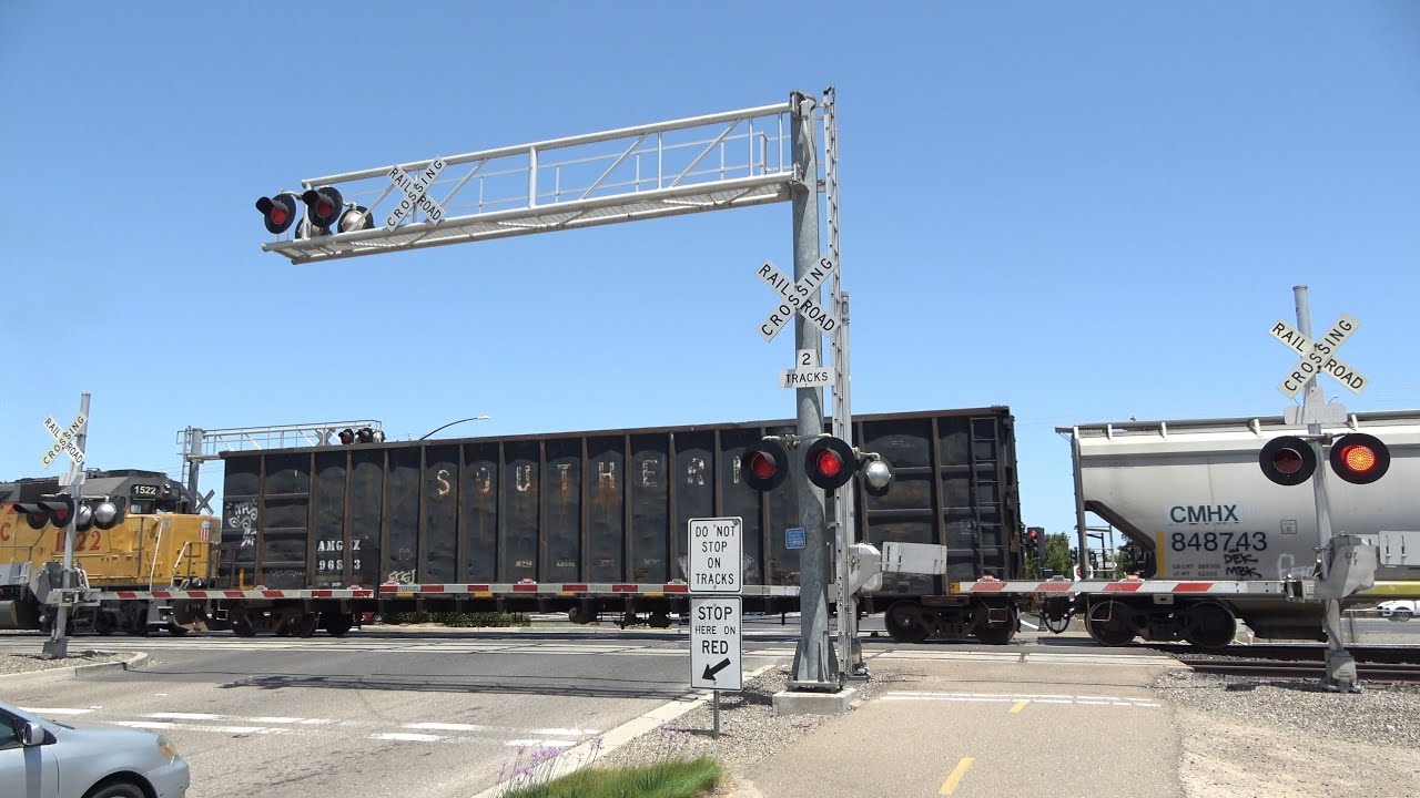 UP 1483 LRS51 Local Shoving South - Industrial Park Dr. Railroad Crossing, Manteca CA