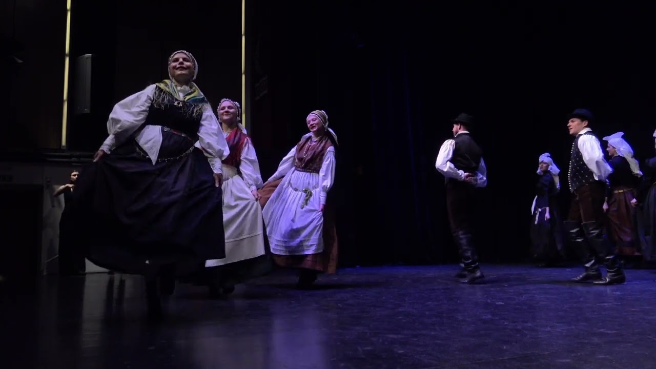 Folklorna skupina Tine Rožanc - Regijsko Maroltovo srečanje Vrhnika 2023