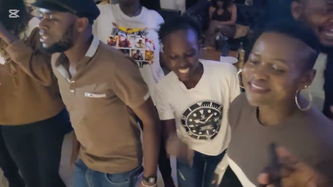 EMMA JALAMO LIVE PERFORMANCE AT WAPEK DELICACIES CBD NAIROBI #emmajalamo 