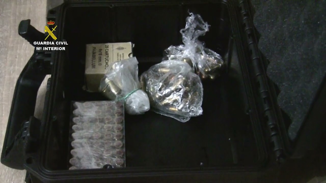 Desarticulada una red criminal que traficaba con armas robadas de última generación en Granada