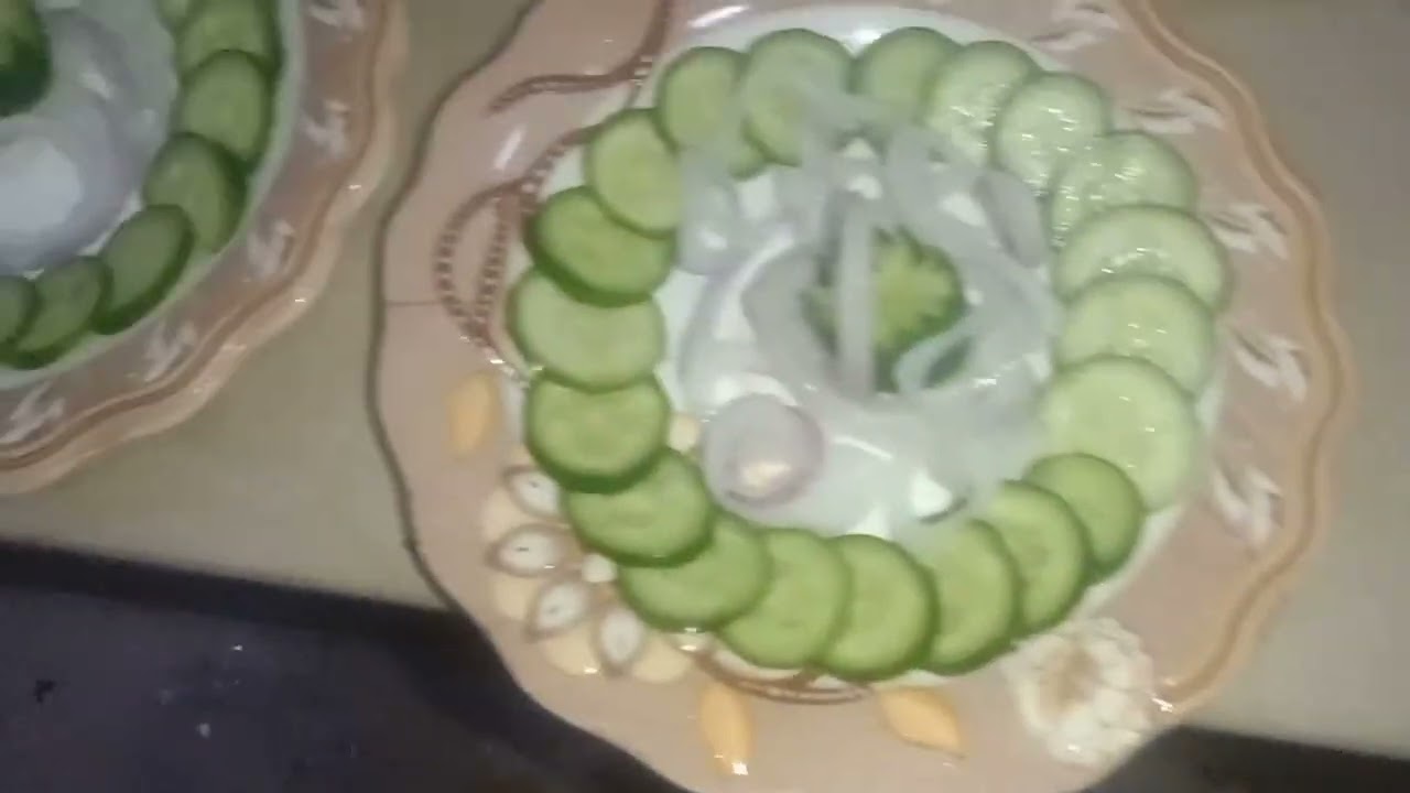 Aj hum NY phopo ko dawat di ha , ma NY room ma bad sheet velvet ki charhai ha 🥰🥰🥰
