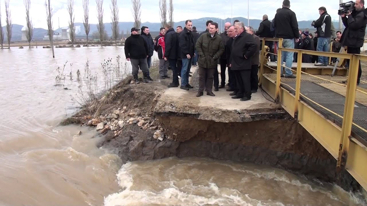 Премиерот Груевски во посета на поплавената Пелагонија