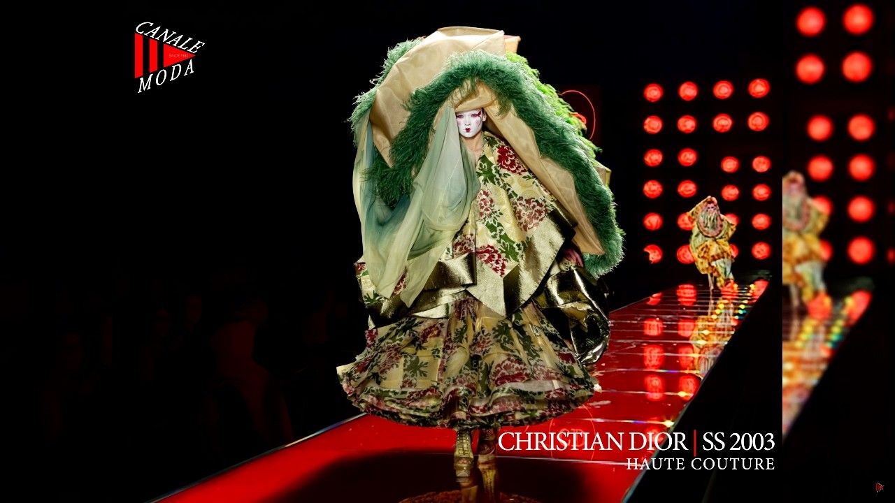 CHRISTIAN DIOR Haute Couture Spring Summer 2003 Paris 4K - Canale Moda