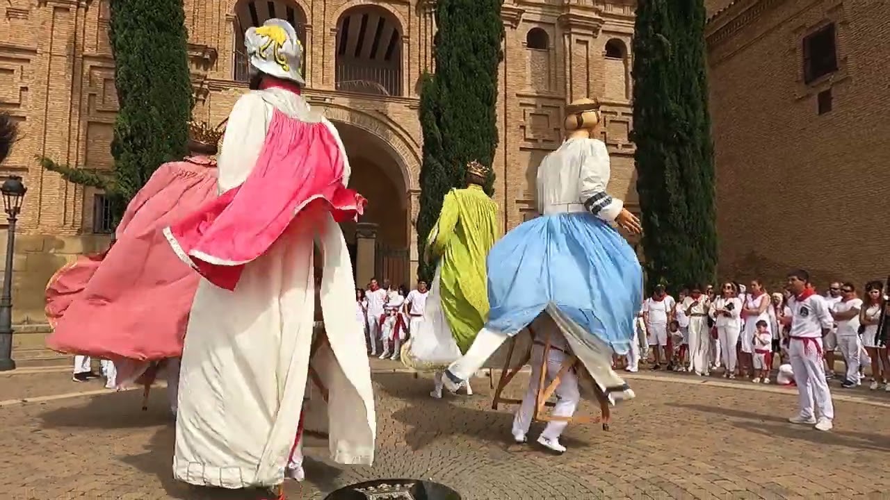 Gigantes Villafranca. Jota de Tudela. Procesión de Santa Eufemia. 16 Septiembre de 2023.