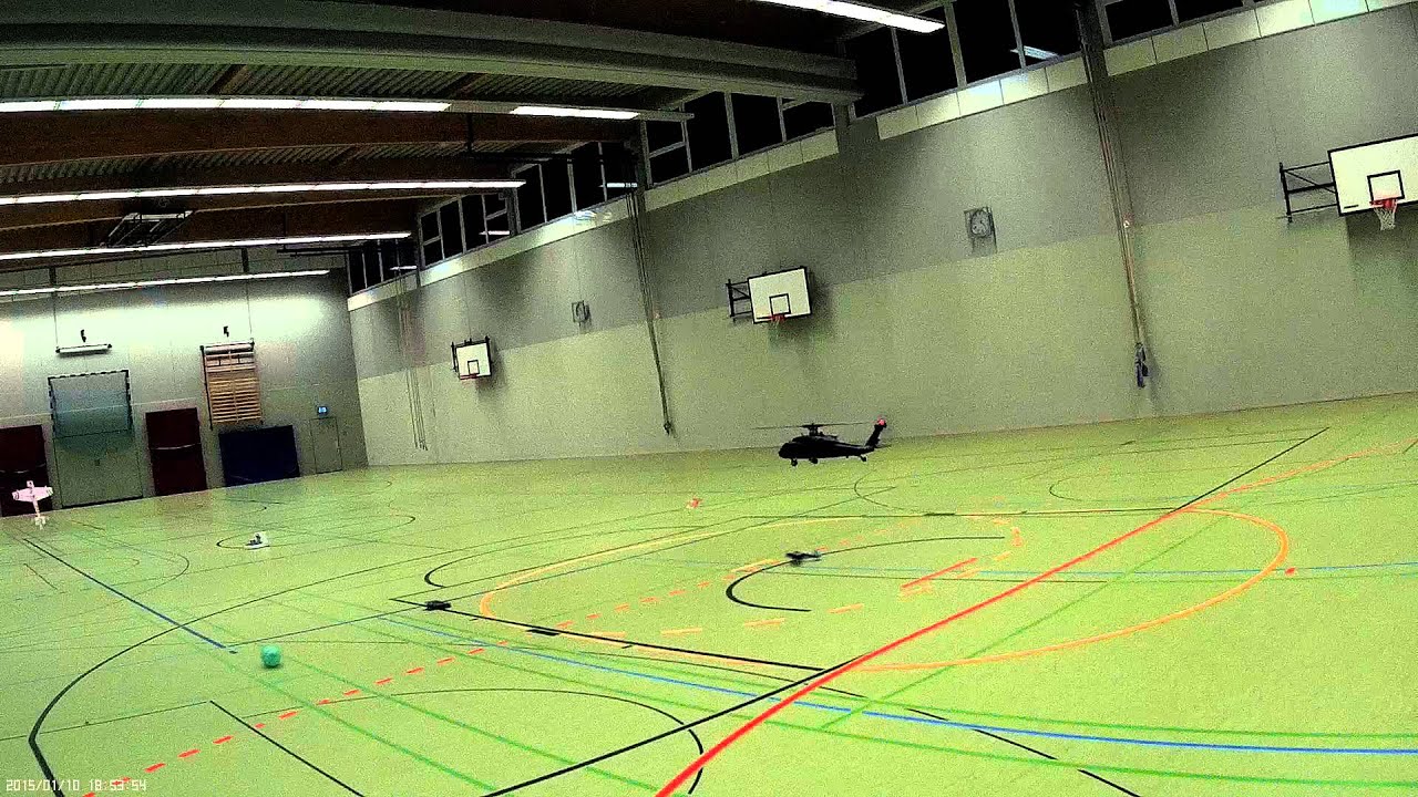 Black Hawk Nine Eagles Erstflug in Turnhalle