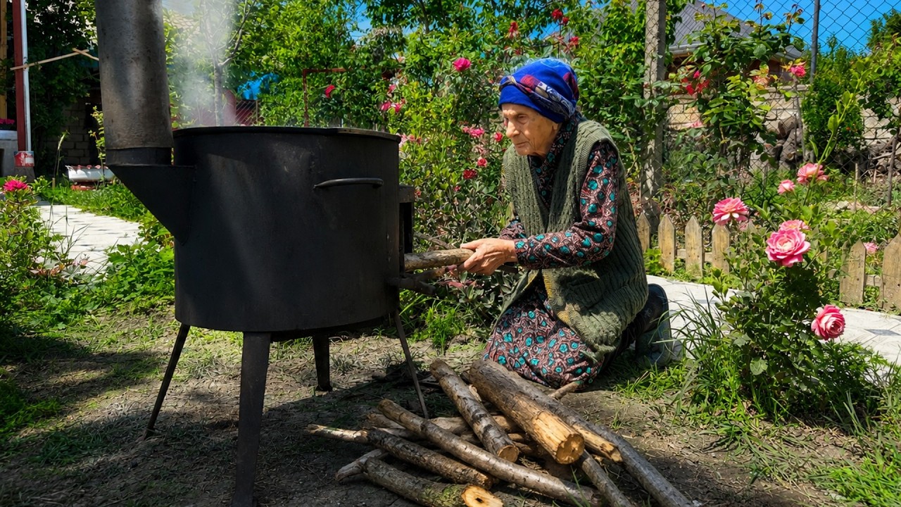 Grandma Rose&rsquo;s Village Life &ndash; Chicken with Lots of Vegetables on a Wood Fire 🔥