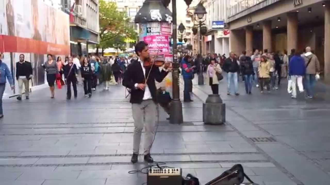 Csárdás (Monti) as played on Belgrade's Knez Mihailova street.
