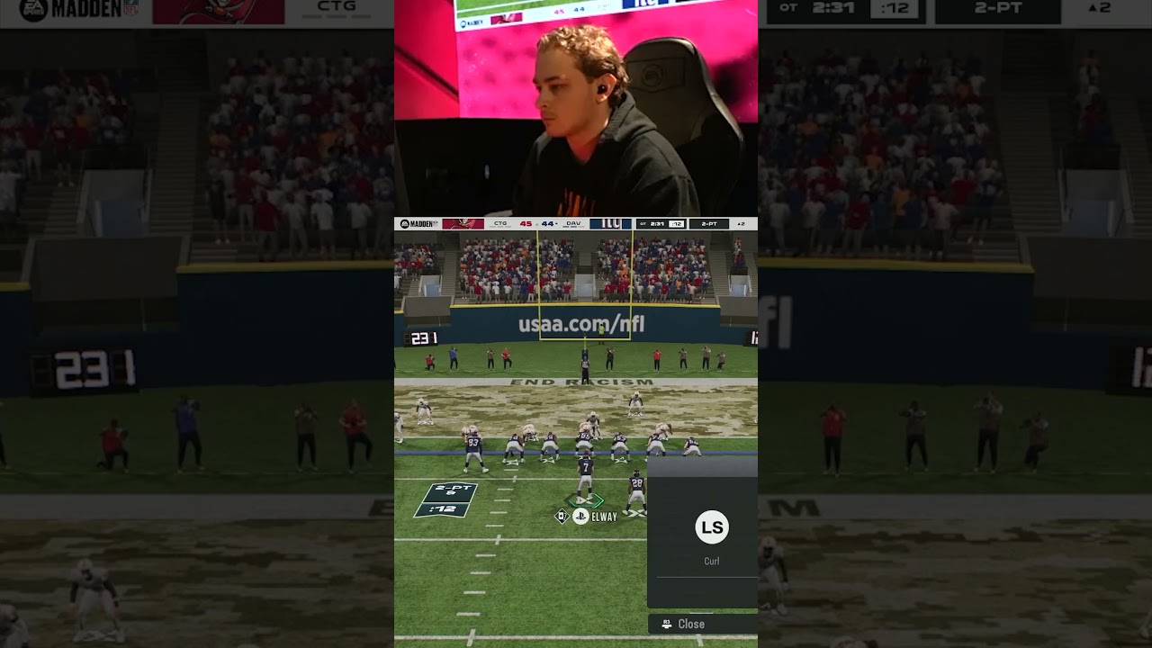 INSANE 2-pt conversion at the Madden Bowl!