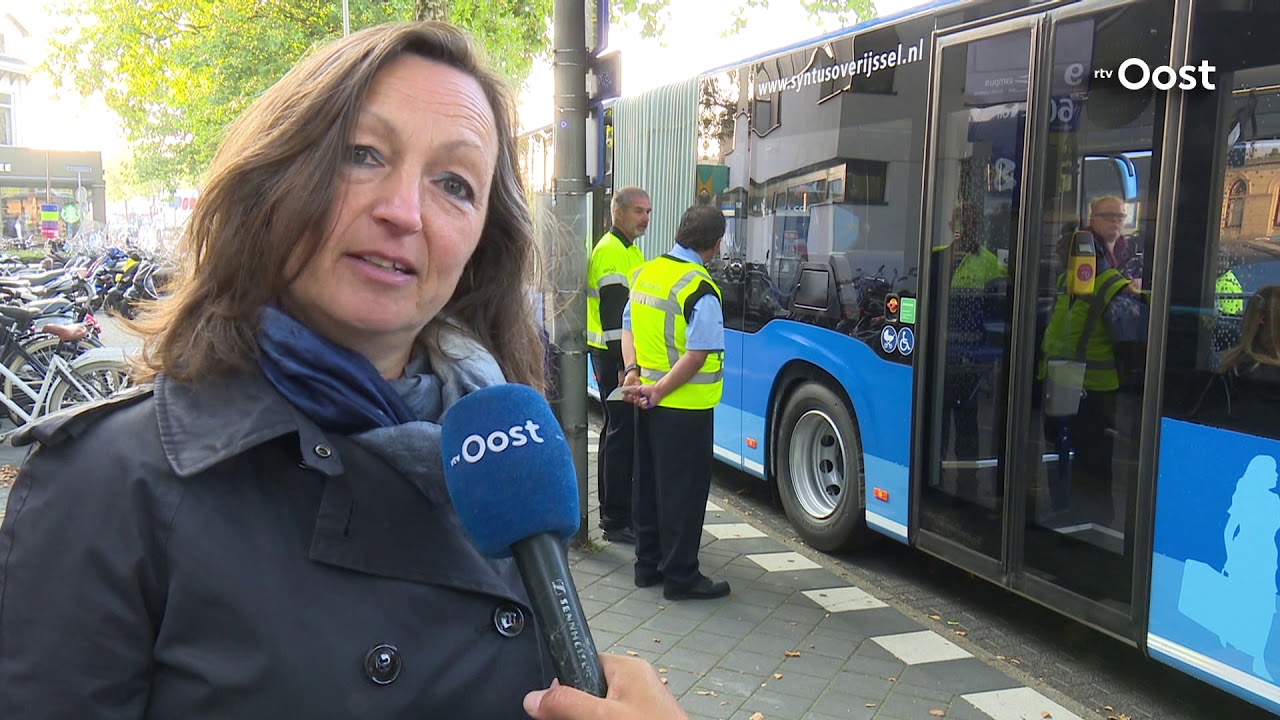 Syntus zet extra 'XXL-bussen' in op drukke scholierenlijnen in Zwolle