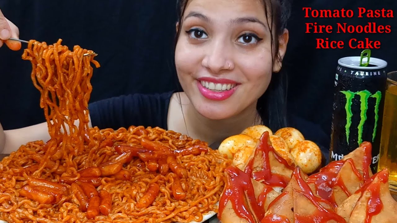 Eating Spicy 🔥 Tomato Pasta korean Fire Noodles With Rice Cake Mix, Paneer Samosa , Boiled Egg Fry