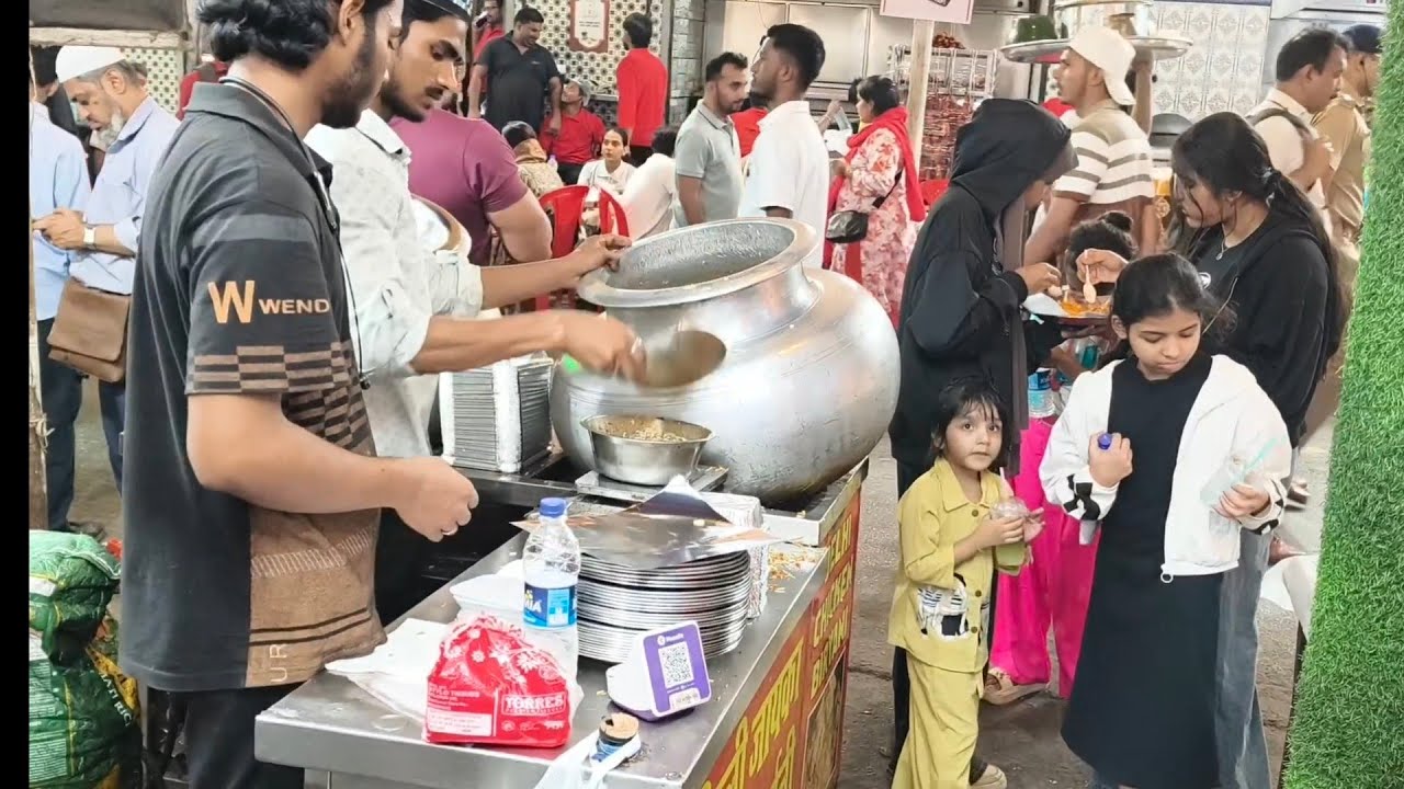 IFTAR AT KHAU GALLI MOHAMMAD ALI ROAD | Mumbai Famous Khaau Gali |Ramzan Iftari Mohammad Ali Road | 